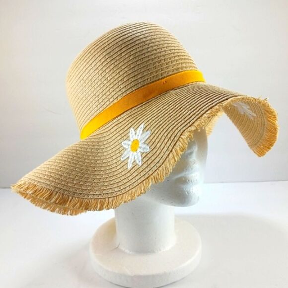 F&F Floppy Rim Banded Straw Like Hat With Daisy Applique Accents. - Picture 2 of 10